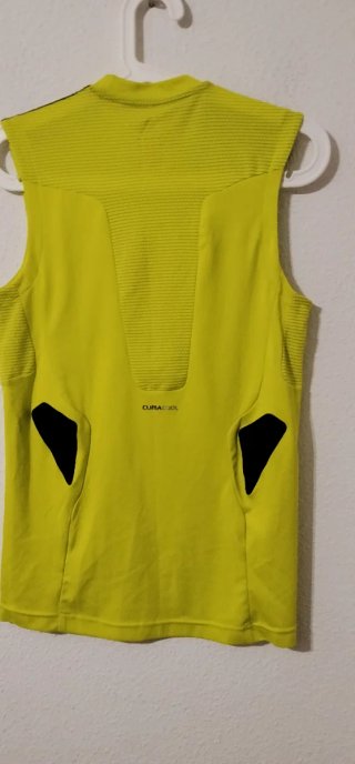 Camiseta sin mangas Adidas amarilla