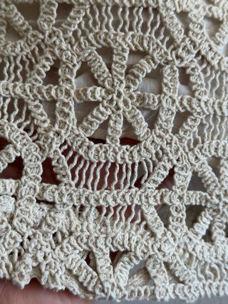 Falda mini de crochet beige