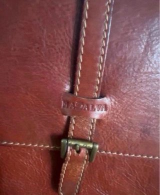 Bolso bandolera de piel marrón