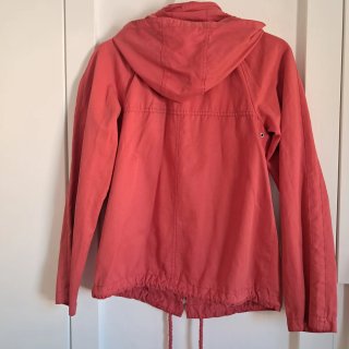 Cazadora Benetton con capucha