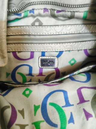 Bolso Guess Beige con logo GG