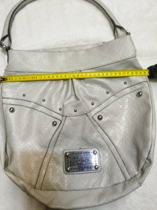 Bolso Guess Beige con logo GG