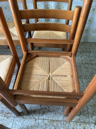 Sei sedie in legno e paglia