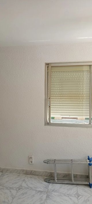 5 Ventanas Aluminio con Persiana