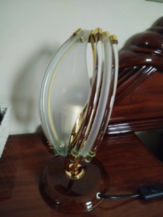 Lámpara de techo colgante dorada y cristal