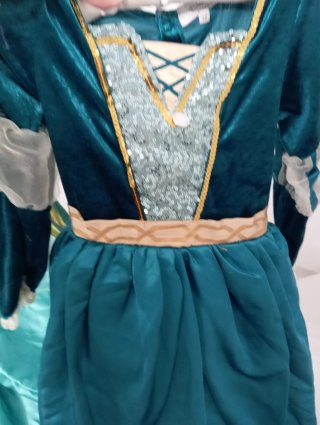 Disfraz de princesa dorado y verde azulado