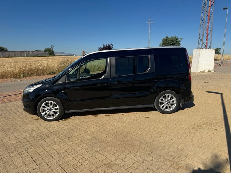 Ford Tourneo 2017, foto 3