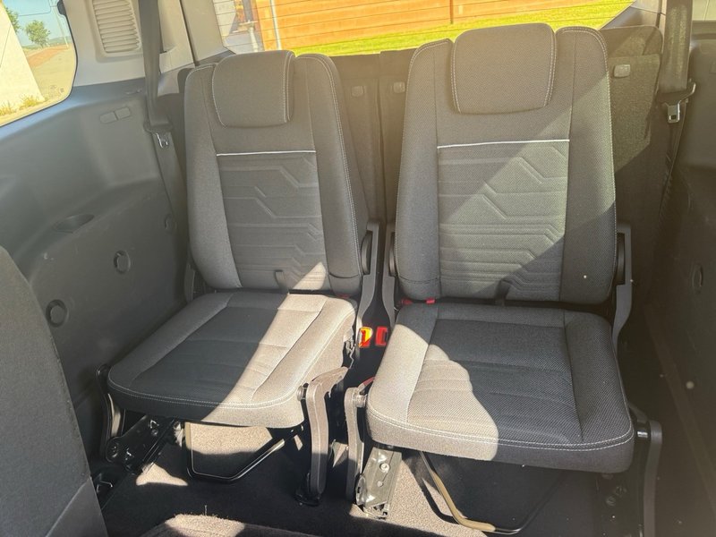 Ford Tourneo 2017, foto 11