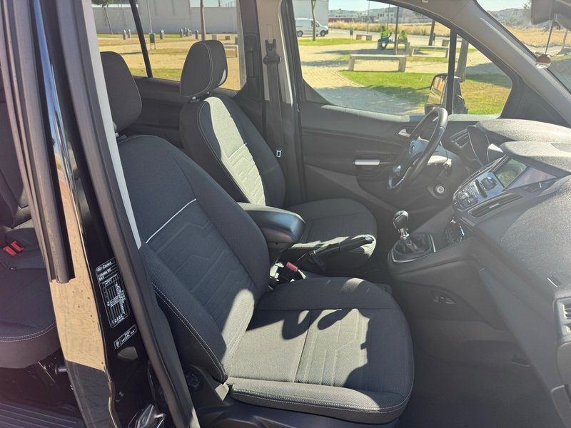 Ford Tourneo 2017, foto 14
