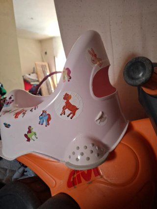 Orinal infantil con pegatinas