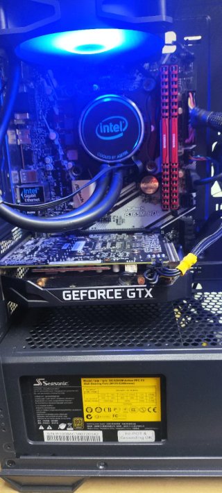 PC Gaming  Core i7 9700 ,GTX 1660s