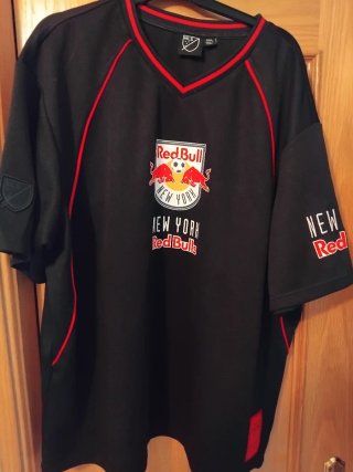 2 o 1  UNIDAD.Camisetas Inter Miami y Red Bull.