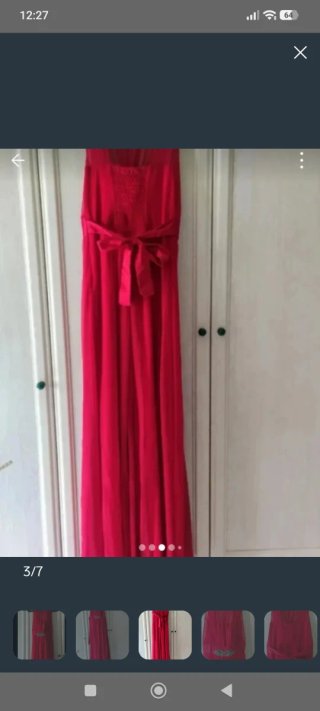Vestido largo rojo con pedrería