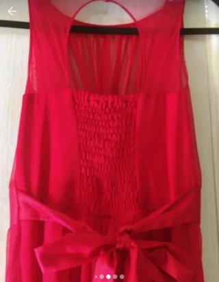 Vestido largo rojo con pedrería