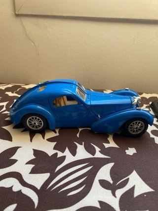 Coches Colección Burago 1:24 y Maisto Plata