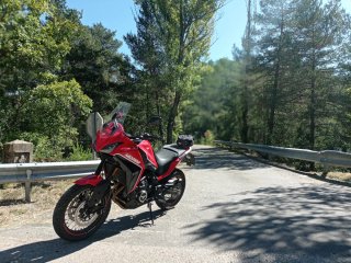 MOTO MORINI XCAPE 650  POCOS KILOMETROS COMO NUEVA