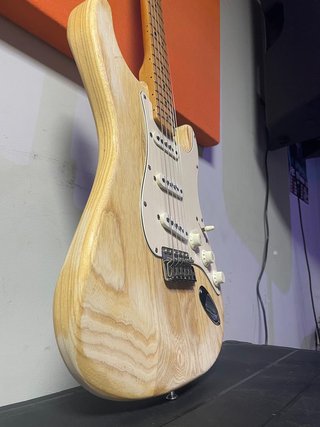 Guitarra Fender Stratocaster 60 Aniversario