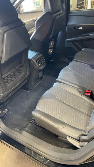 PEUGEOT 5008 GT LINE