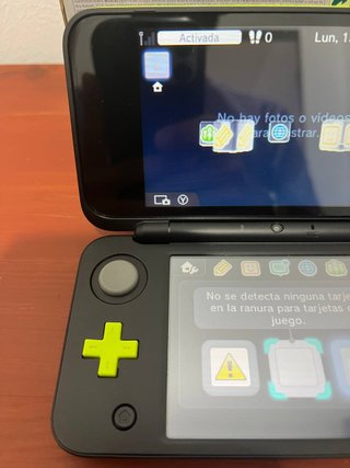 New Nintendo 2DS XL Mario Kart