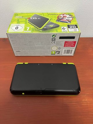 New Nintendo 2DS XL Mario Kart