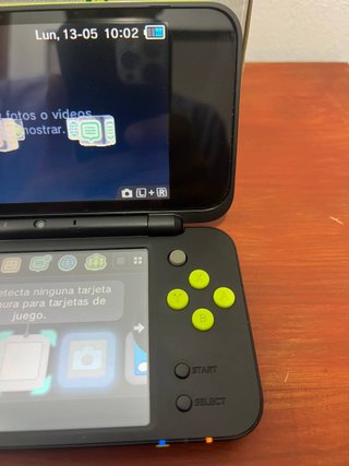 New Nintendo 2DS XL Mario Kart