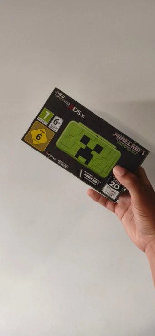 Nuovo Nintendo 2DS XL Edizione Minecraft Creeper