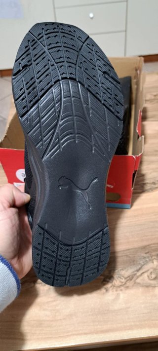 Scarpe Puma Unisex Nere la scatola senza copertura