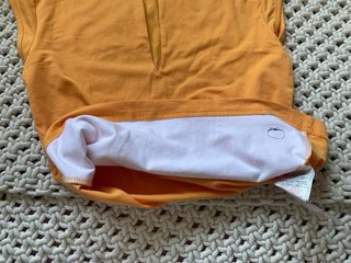 Top Deportivo Nike color mandarina talla xs Nuevo