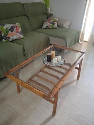 Mesa de cristal y bambú con 6 sillas