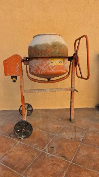 Hormigonera Naranja