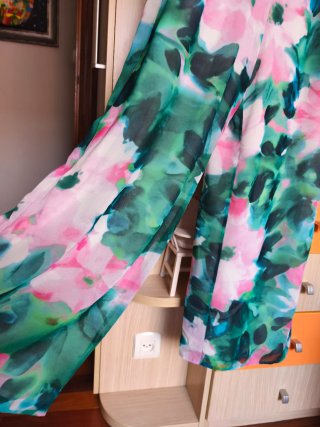 Mono largo Zara floral con etiquetas