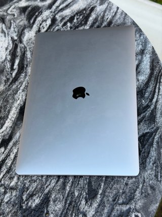 MacBook Pro 16 2019 i7 6 core