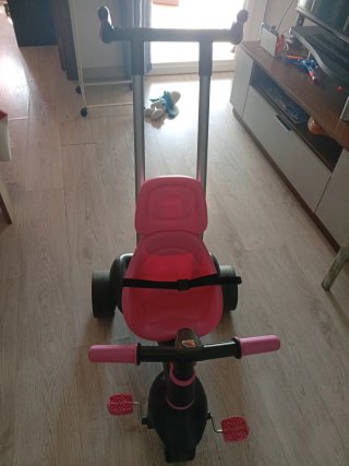 Triciclo infantil rosa y negro