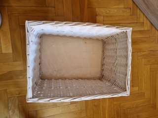 Cesto mimbre con ruedas blanco