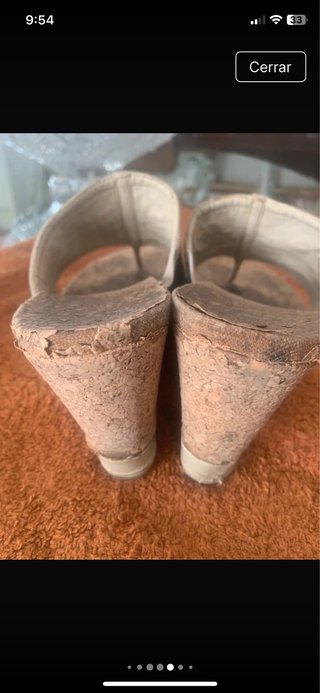 Sandalias cuña DKNY beige y marrón