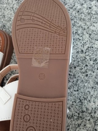 Sandalias blancas verano niña