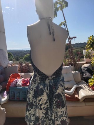 Vestido de seda multiposición estilo hippie romant