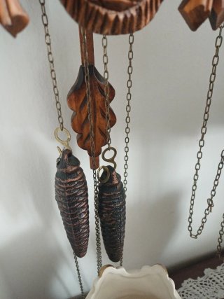 Orologio a cucù in legno con cervo