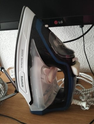 Plancha de vapor Taurus 3000W