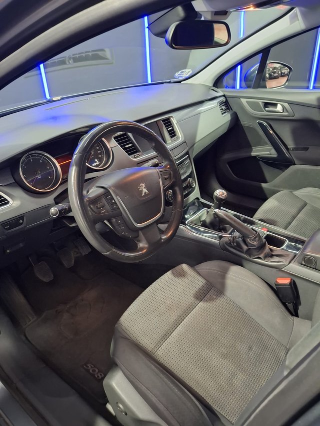 PEUGEOT 508 I 1.6 HDi 112