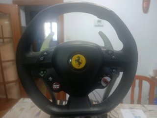 Volante Ferrari PS5 con Soporte