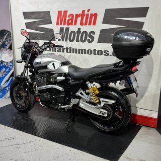 YAMAHA XJR 1300