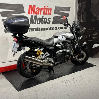YAMAHA XJR 1300