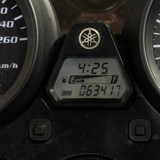 YAMAHA XJR 1300