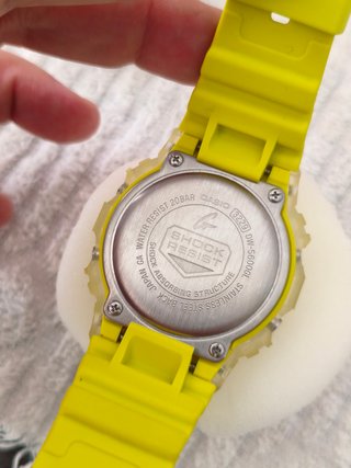 Casio DW-5600GL Lucky Drop