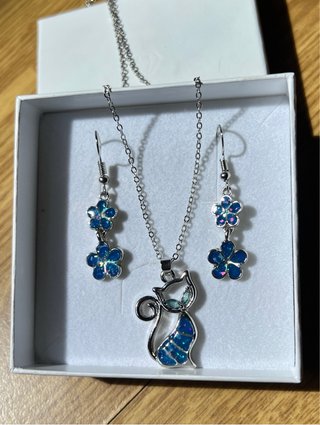 Conjunto joyería gato y flores azul/plata