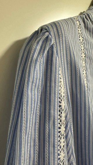 Blusa BIMANI rayas azul y blanco