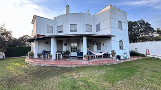 Chalet en venta en Gerena