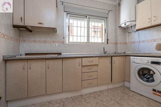 Chalet en venta en Guadix