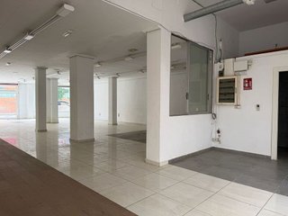 Local comercial en venta en El Carmen en Manises